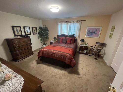 465 Atwood Road, Grand Forks, BC - Indoor Photo Showing Bedroom