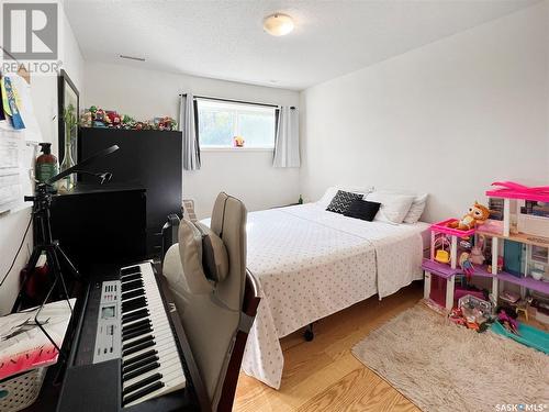 8 211 20Th Street W, Prince Albert, SK - Indoor Photo Showing Bedroom