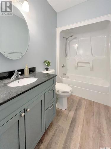 8 211 20Th Street W, Prince Albert, SK - Indoor Photo Showing Bathroom