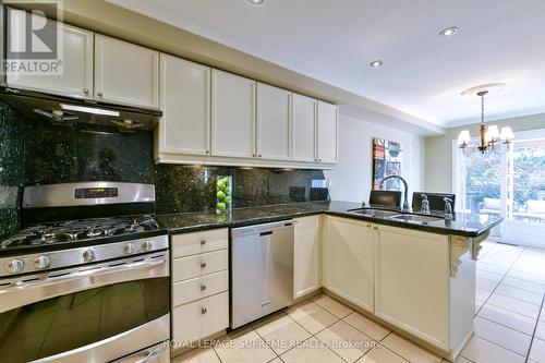 654 Ashprior Ave, Mississauga, ON - Indoor Photo Showing Kitchen With Stainless Steel Kitchen With Double Sink