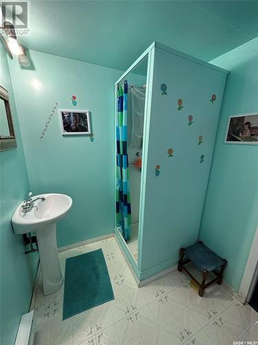 Mckee Acreage, Golden West Rm No. 95, SK - Indoor Photo Showing Bathroom