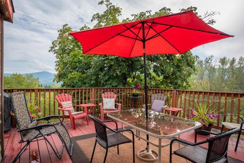 2007 Princess Avenue, Rossland, BC - Outdoor With Deck Patio Veranda