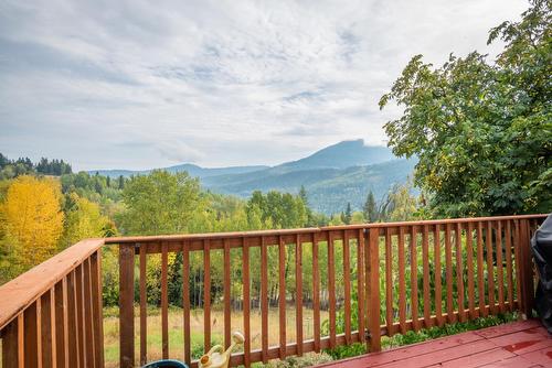 2007 Princess Avenue, Rossland, BC - Outdoor With View