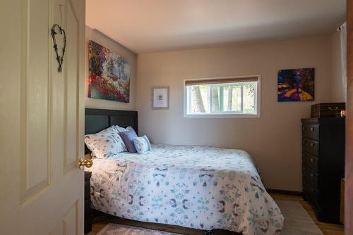 2007 Princess Avenue, Rossland, BC - Indoor Photo Showing Bedroom