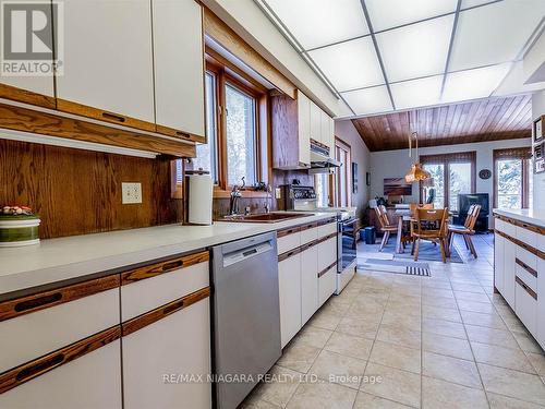 10201 Camelot Drive, Wainfleet, ON - Indoor Photo Showing Kitchen With Double Sink