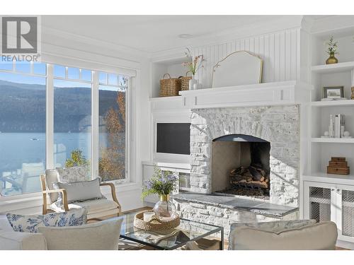 70 Kestrel Place Unit# 2, Vernon, BC - Indoor Photo Showing Living Room With Fireplace