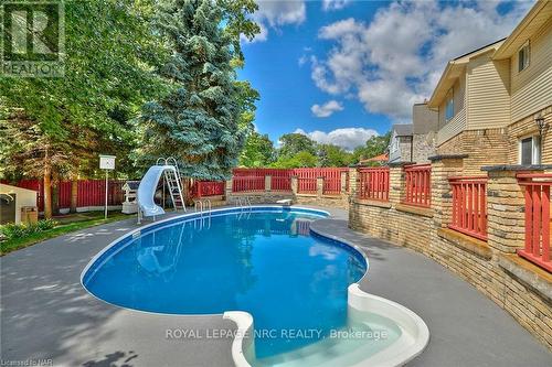 6780 Mountain Rd, Niagara Falls, ON - Outdoor With In Ground Pool