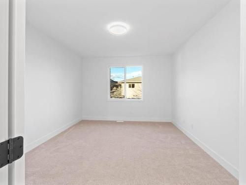 2616 Elston Drive, Kamloops, BC - Indoor Photo Showing Other Room