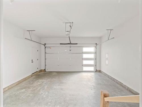 2616 Elston Drive, Kamloops, BC - Indoor Photo Showing Garage