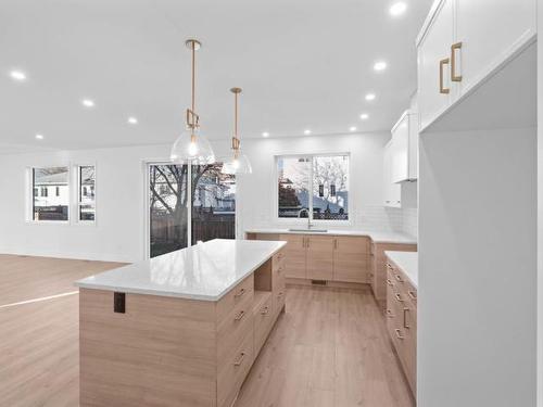 2616 Elston Drive, Kamloops, BC - Indoor Photo Showing Kitchen With Upgraded Kitchen