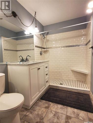 221 Oxbow Drive, Swift Current Rm No. 137, SK - Indoor Photo Showing Bathroom