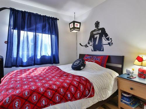 Chambre Ã Â coucher - 660 Rue Boisvert, Saint-Jean-Sur-Richelieu, QC - Indoor Photo Showing Bedroom
