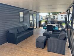 Large deck with sun cover roof - 