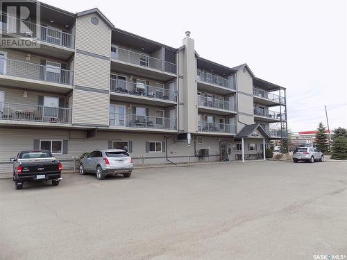 308 445 Government Road, Weyburn, SK - Outdoor With Balcony With Facade