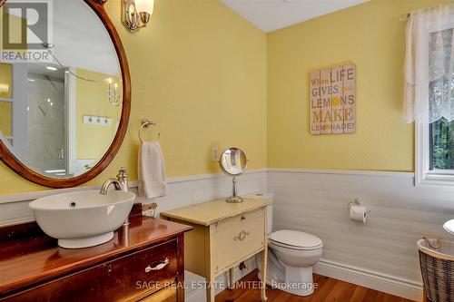 465 County Road 24, Kawartha Lakes, ON - Indoor Photo Showing Bathroom