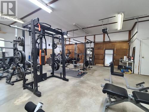 1505 S 5 Highway, Valemount, BC - Indoor Photo Showing Gym Room