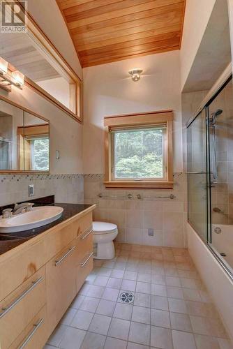 2247 Boom Siding Road, Little Rapids, NL - Indoor Photo Showing Bathroom