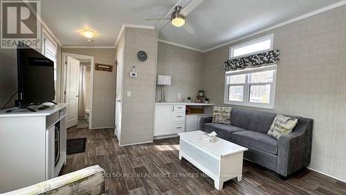 #Heron -1235 Villiers Line, Otonabee-South Monaghan, ON - Indoor Photo Showing Living Room