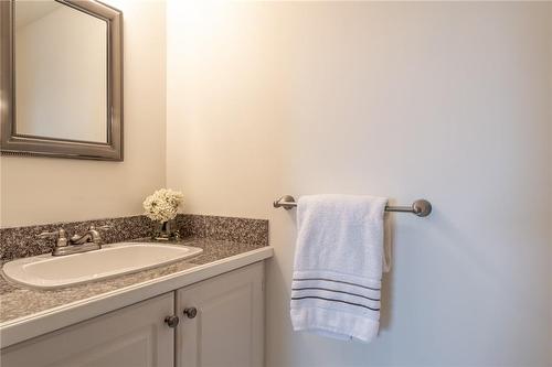 500 Green Road|Unit #717, Stoney Creek, ON - Indoor Photo Showing Bathroom
