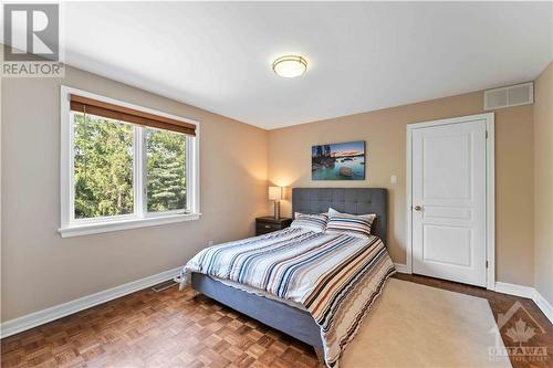 203 Balmoral Place, Ottawa, ON - Indoor Photo Showing Bedroom