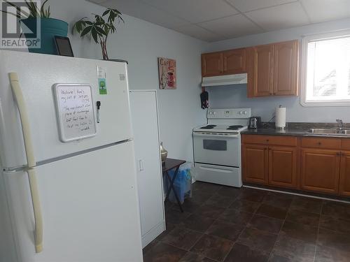 6 Bennett'S Lane, Channel-Port Aux Basques, NL - Indoor Photo Showing Kitchen With Double Sink