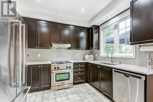 60 Milligan St, Clarington, ON - Indoor Photo Showing Kitchen With Upgraded Kitchen