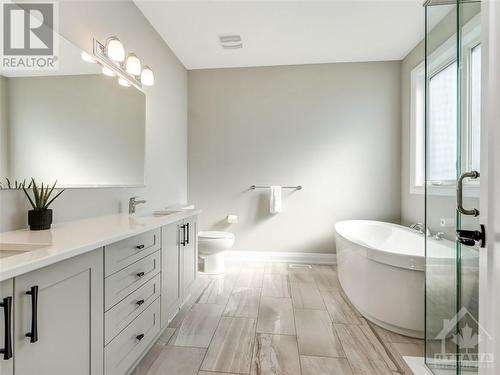 174 Spindrift Circle, Ottawa, ON - Indoor Photo Showing Bathroom