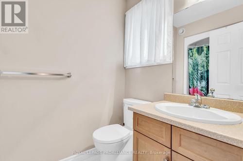 14 Bristol Pl, Belleville, ON - Indoor Photo Showing Bathroom