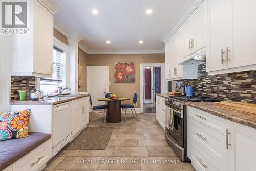 103 Maple St, St. Catharines, ON - Indoor Photo Showing Kitchen With Upgraded Kitchen