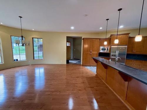 321 Parker Point Road, Dryden, ON - Indoor Photo Showing Kitchen