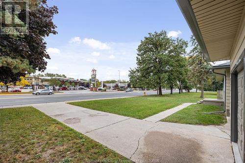 3945-85 Dougall Avenue, Windsor, ON - Outdoor