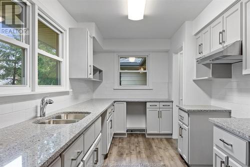 3945-85 Dougall Avenue, Windsor, ON - Indoor Photo Showing Kitchen With Double Sink