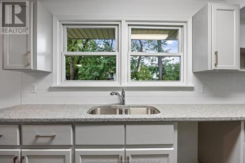 3945-85 Dougall Avenue, Windsor, ON - Indoor Photo Showing Kitchen With Double Sink