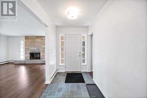 3945-85 Dougall Avenue, Windsor, ON - Indoor With Fireplace