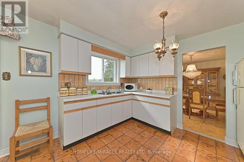 14334 The Gore Rd, Caledon, ON - Indoor Photo Showing Kitchen With Double Sink