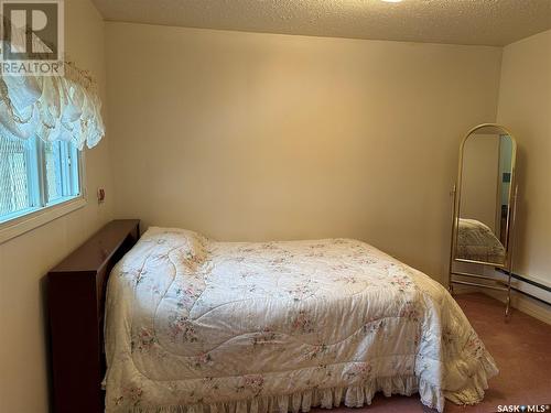 218 3Rd Avenue W, Coleville, SK - Indoor Photo Showing Bedroom