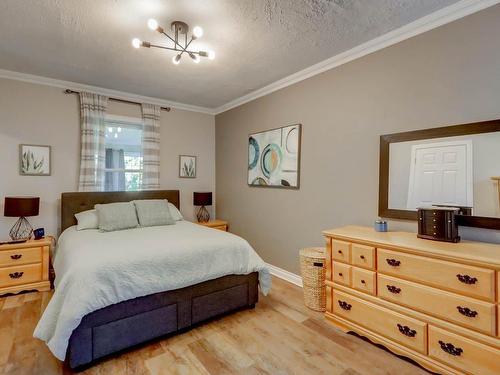 Master bedroom - 283  - 287 Rue Principale, Grenville, QC - Indoor Photo Showing Bedroom