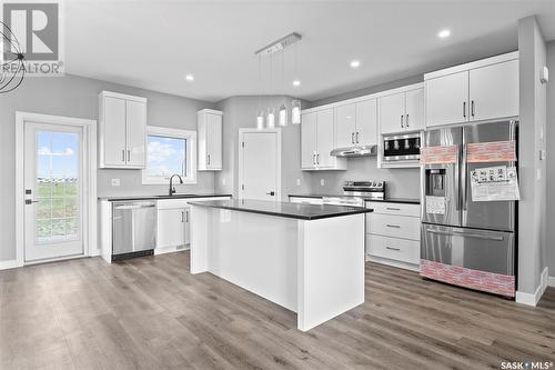 827 Bentley Manor, Saskatoon, SK - Indoor Photo Showing Kitchen With Upgraded Kitchen