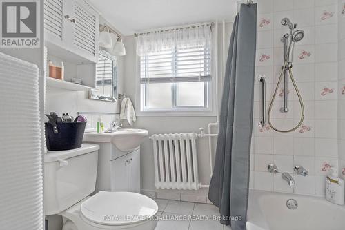 430 Nelson St, Kingston, ON - Indoor Photo Showing Bathroom