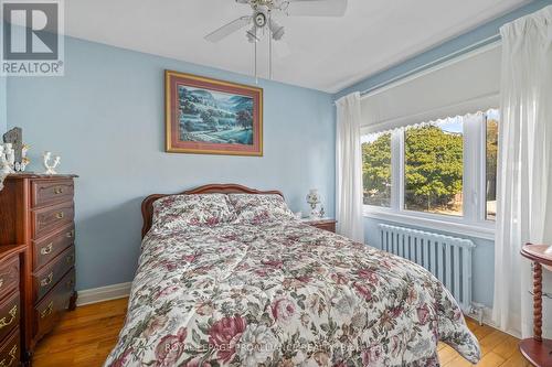430 Nelson St, Kingston, ON - Indoor Photo Showing Bedroom