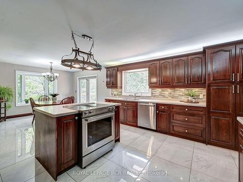 14902 Mount Pleasant Rd, Caledon, ON - Indoor Photo Showing Kitchen