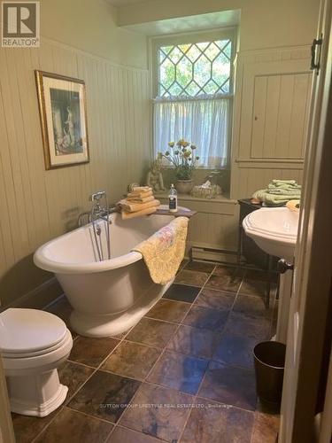2315 County Rd 45 Road, Asphodel-Norwood, ON - Indoor Photo Showing Bathroom