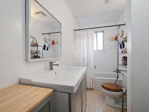 Salle de bains - 633 Mtée Sauriol, Laval (Fabreville), QC - Indoor Photo Showing Bathroom
