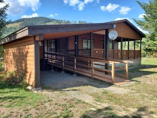 2916 Barriere Lakes Rd, Barriere, BC - Outdoor With Deck Patio Veranda