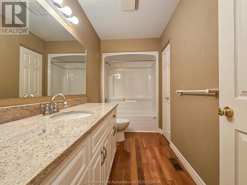 31 Paxton Drive, Chatham, ON - Indoor Photo Showing Bathroom