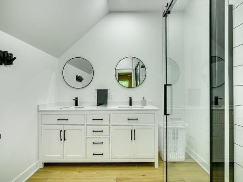 Ensuite bathroom - 104 Rue Trudeau, Sainte-Agathe-Des-Monts, QC - Indoor Photo Showing Bathroom