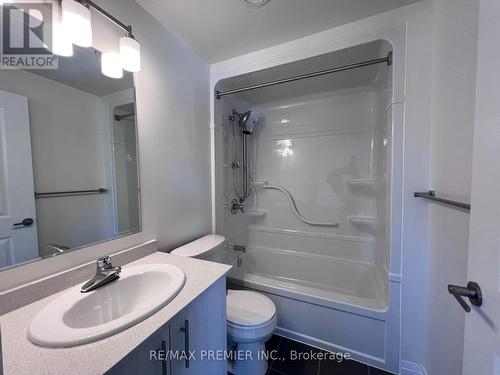 209 - 387 King Street E, Kitchener, ON - Indoor Photo Showing Bathroom