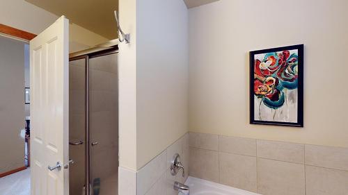 1023 Silvertip Road, Rossland, BC - Indoor Photo Showing Bathroom