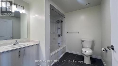 201 - 387 King Street E, Kitchener, ON - Indoor Photo Showing Bathroom