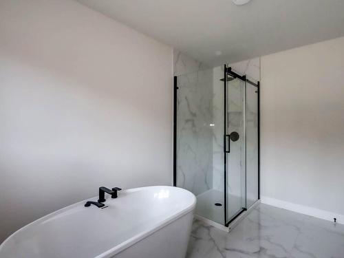 Salle de bains - 521 Rue Des Générations, Saint-Colomban, QC - Indoor Photo Showing Bathroom